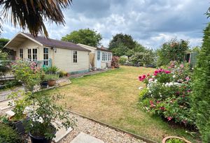 Photo 25- click for photo gallery